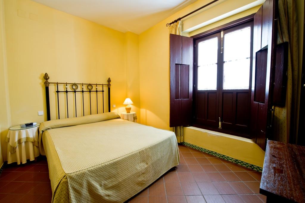 Apartamentos Suites Santa Cruz Sevilla Eksteriør billede