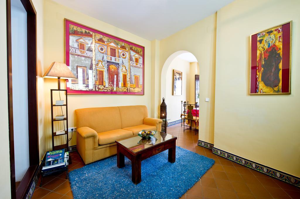 Apartamentos Suites Santa Cruz Sevilla Eksteriør billede