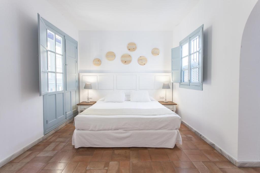 Apartamentos Suites Santa Cruz Sevilla Eksteriør billede